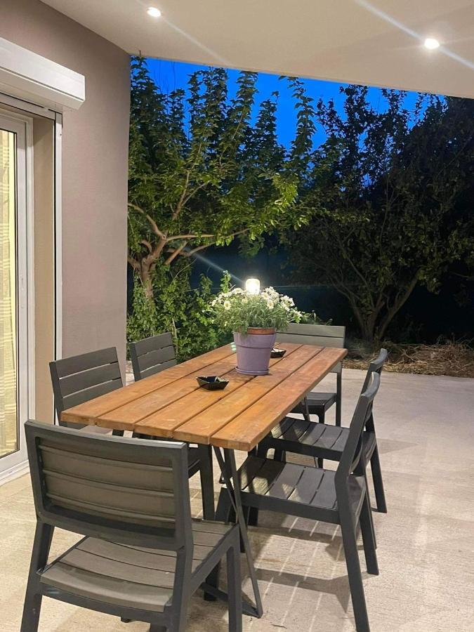 Villa M & F House Oropos Exterior foto